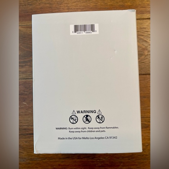 Melto | Peony & Charcoal | Bougie Scented Candle | Natural | 7.5 oz - Picture 5 of 9